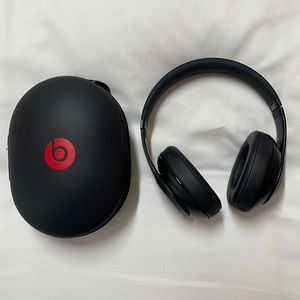 Beats by Dre Wireless Headphones